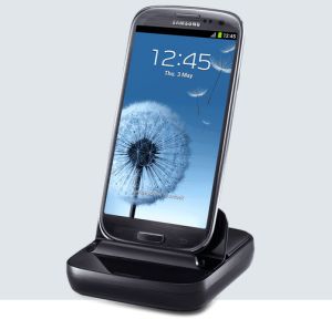 Samsung Docking Station mit Ladefunktion für Galaxy S4, S3 und S3 Mini uvm. für nur 3,99 Euro bei Abholung im Base Shop!