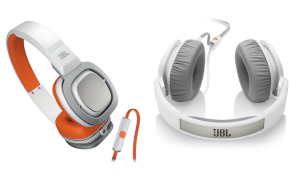 JBL J55i On-Ear Kopf­hö­rer mit Fern­be­die­nung in weiß/grau oder weiß/orange für je 32,89 Euro inkl. Versand!