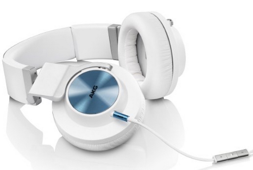 Amazon FR! AKG K545 Geschlossene Over-Ear Kopfhörer mit Bedieneinheit und Mikrofon für nur 75,03 Euro inkl. Versand
