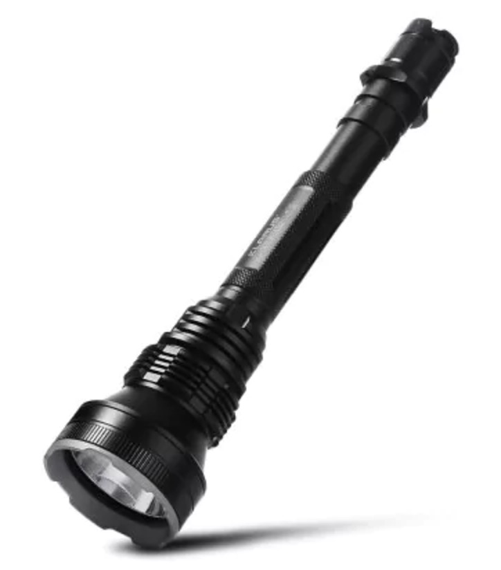 Klarus XT30R LED Taschenlampe 78,89 Euro inkl. zollfreiem Versan
