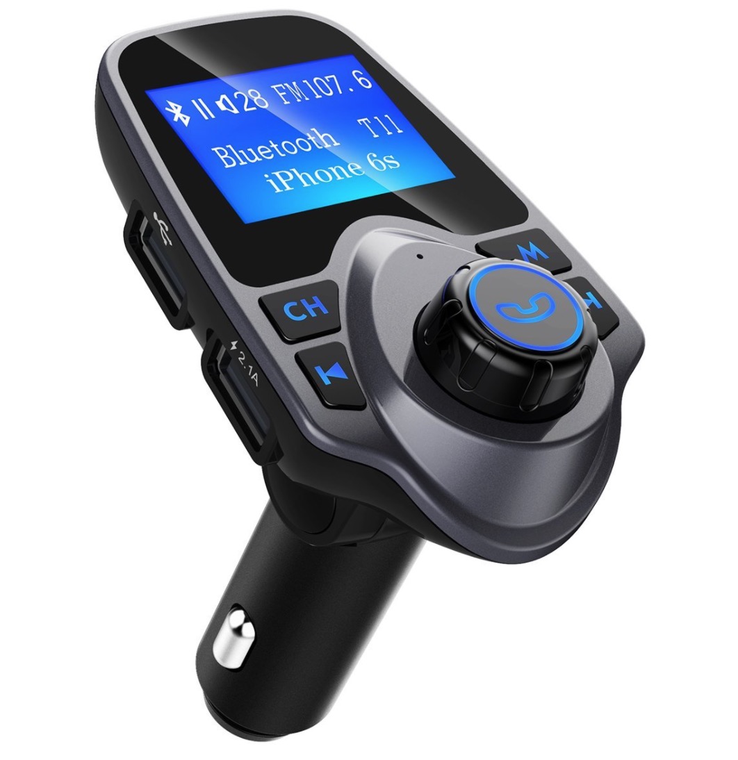 Bluetooth FM Transmitter für’s Auto mit Display, 2x USB, AUX und SD-Kartenslot nur 13,99 Euro