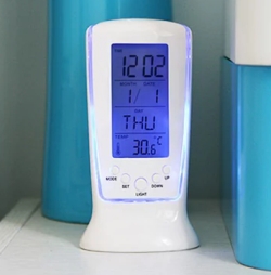 Wecker mit Thermometer und LCD Anzeige für nur 2,44 Euro