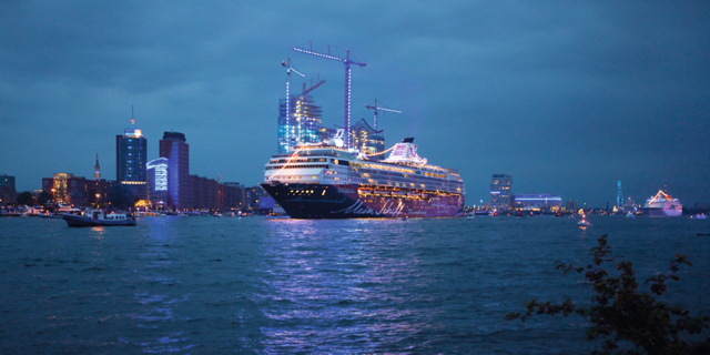 TUI Cruises Kreuzfahrt-Angebote der Woche: 10/11 Nächte Nordamerika, West- oder Südeuropa inkl. Flügen und Premium All Inclusive ab 1195,- Euro