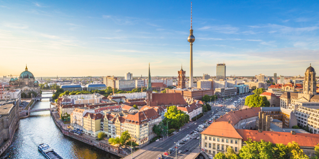 Berlin! 4 Tage im 4*Hotel MOXY (90%) inkl. Flügen nur 155,- Euro pro Person