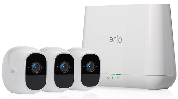 Arlo Pro 2 Sicherheitssystem mit 3 Kameras für nur 475,90 Euro (statt 604,- Euro)