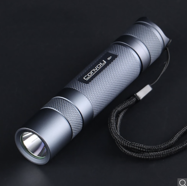 Convoy S2+ SST40 LED-Taschenlampe 1800lm 5000/6500K für 13,10 Euro inkl. Versand