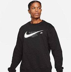 Nike Sportswear Court Fleece-Rundhalsshirt für 39,99 Euro inkl. Versand.