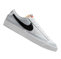 Nike Blazer Low 77 Sneaker in weiß/schwarz (40 – 47,5) für  69,98€ (statt 80,71€)