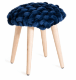 Blauer Samt Polsterhocker rund Strickdesign für nur 16,19€ bei Prime inkl. Versand