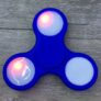 Schnell! Fidget Finger Spinner mit LED-Beleuchtung für nur 8 Cent inkl. Versand