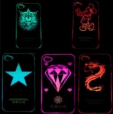 [GADGETWELT.DE] Preisrutsch! LED Cover fürs iPhone 4/4S: Wenn ein Anruf kommt blinkt es bunt nur noch 1,76 Euro inkl. Versand