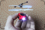 [CHINA-GADGETS] Winziger Mini-Helikopter mit iPhone Steuerung aus China für nur 14,23 Euro inkl. Versandkosten!