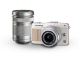 [AMAZON] Wieder da! Olympus E-PM2 16MP Compact System Camera with 14-42mm and 40-150mm Two Lens Kit (White) für nur 369,- Euro inkl. Versand